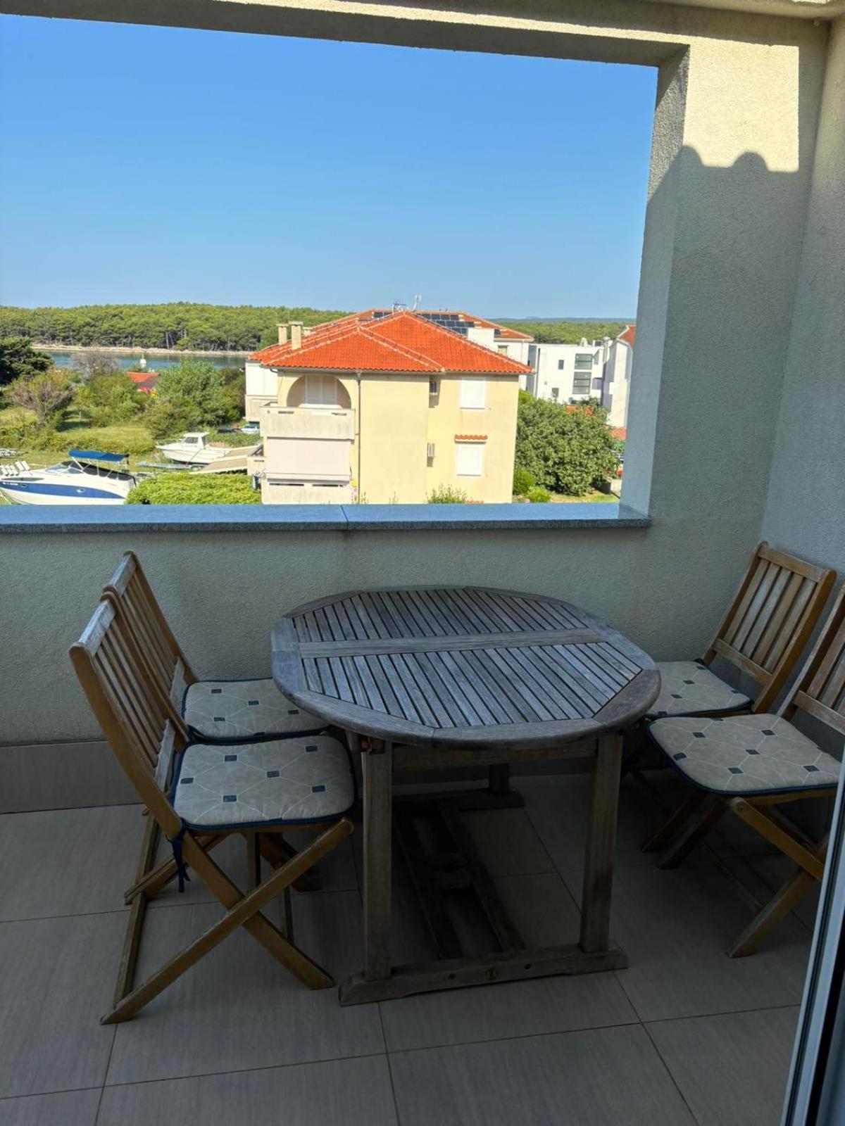 Apartment Vjera Пунат Екстериор снимка