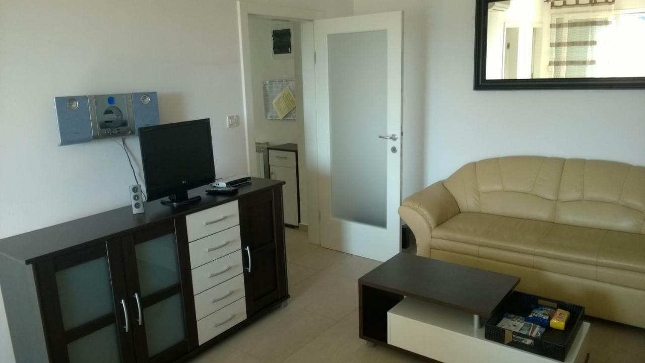 Apartment Vjera Пунат Екстериор снимка